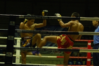 They call this one the 'praying mantis stance', but it doesn't work if they both do it