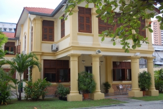 Hutton Lodge, our guest house. Less plush than the E and O but also a restored historic building - this style is apparently 'Sino-Anglo Bungalow'. Try saying that out loud without smiling