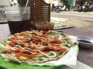 Hue pizza - banh trang trung