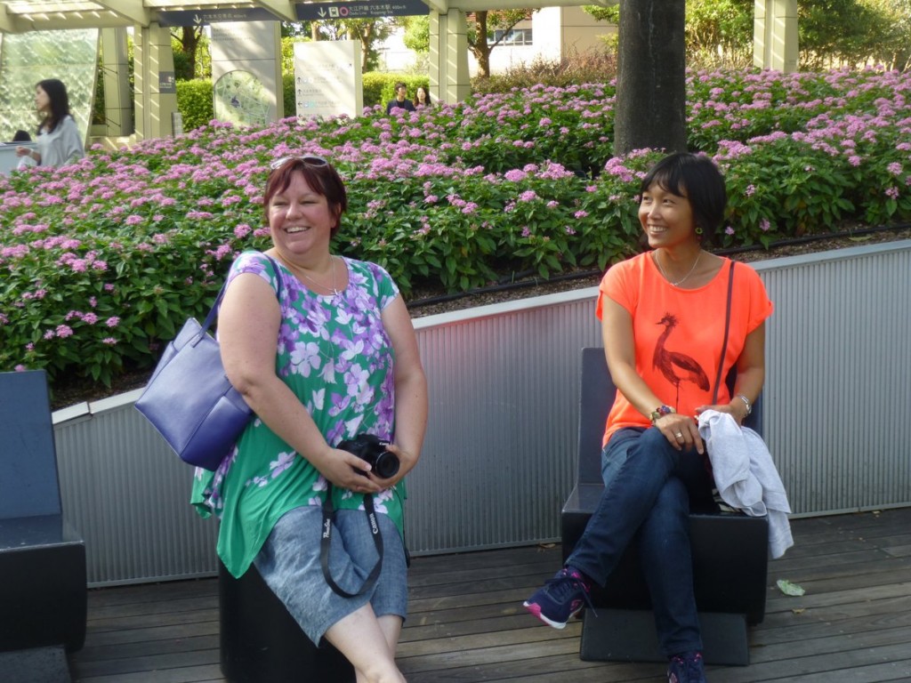 Getting a load of the feet at Roppongi